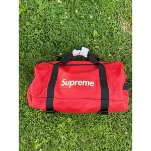 n*n様 Supreme Leather Duffle Bag（RED） Unboxing : Supreme Leather Duffle Bag Red - Is it real leather? Is